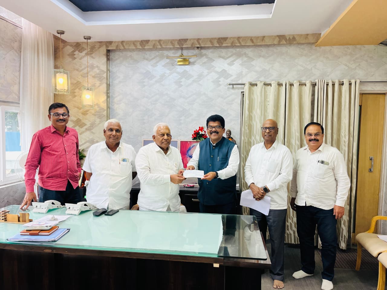 सर्वाना कळविण्यात आनंद होतो कि.. आपण श्री दत्त साखर कारखाना शिरोळ चे आपले फायर रिनिवल चा चेक मिळवण्यात यशस्वी झालो आहोत.
